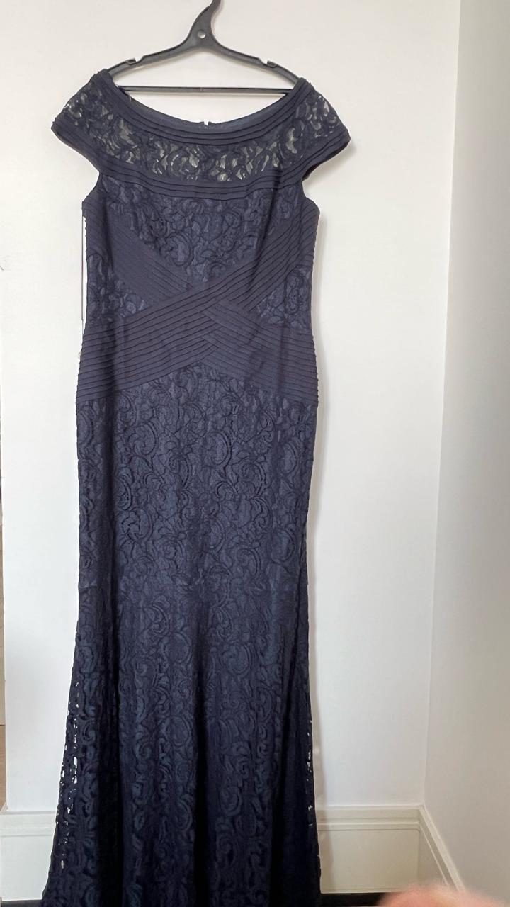Tadashi Shoji