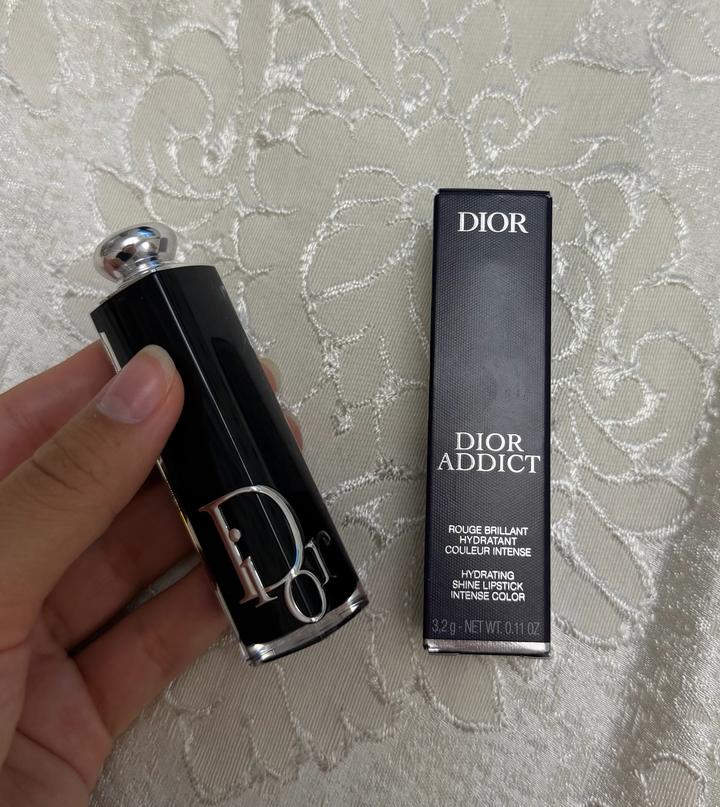 Помада Dior Addict 636 Ultra Dior