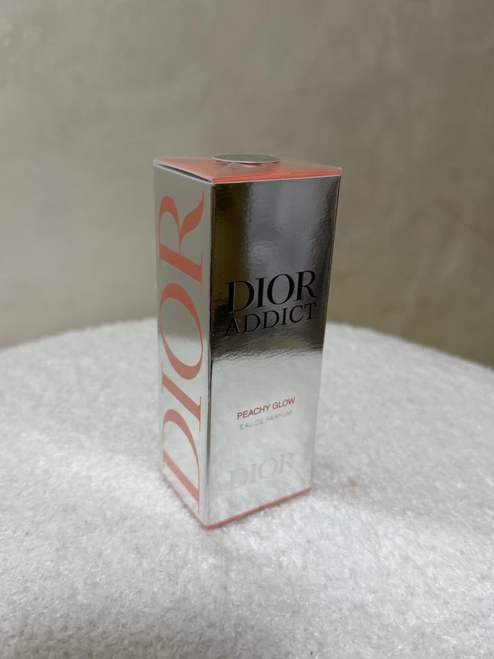 Парфюмерная вода Dior Addict Peachy Glow