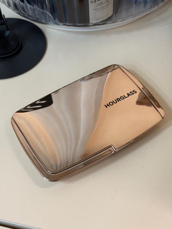 Hourglass пудра Vanish Airbrush Pressed Powder