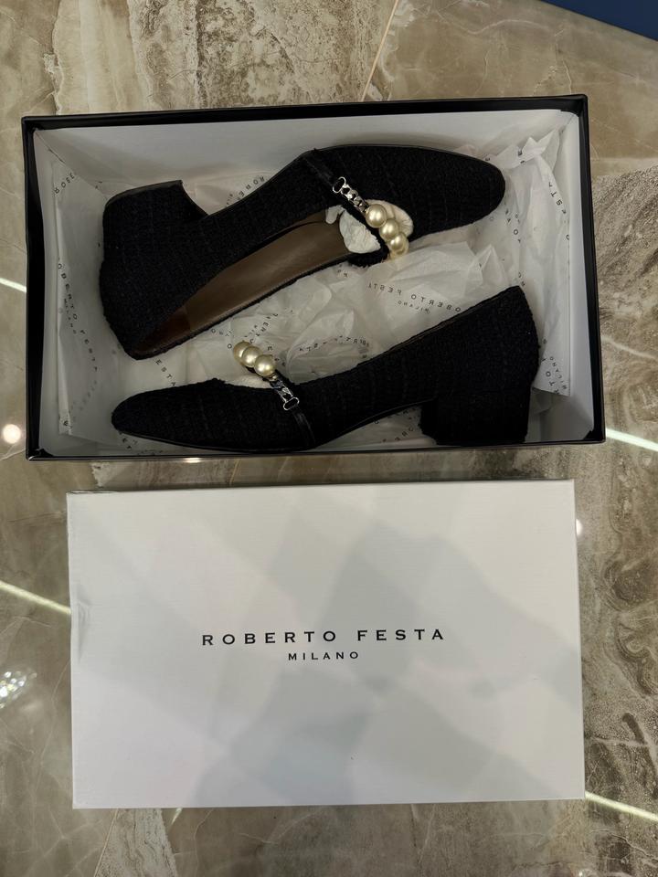 Туфли-балетки с жемчугом от Roberto Festa