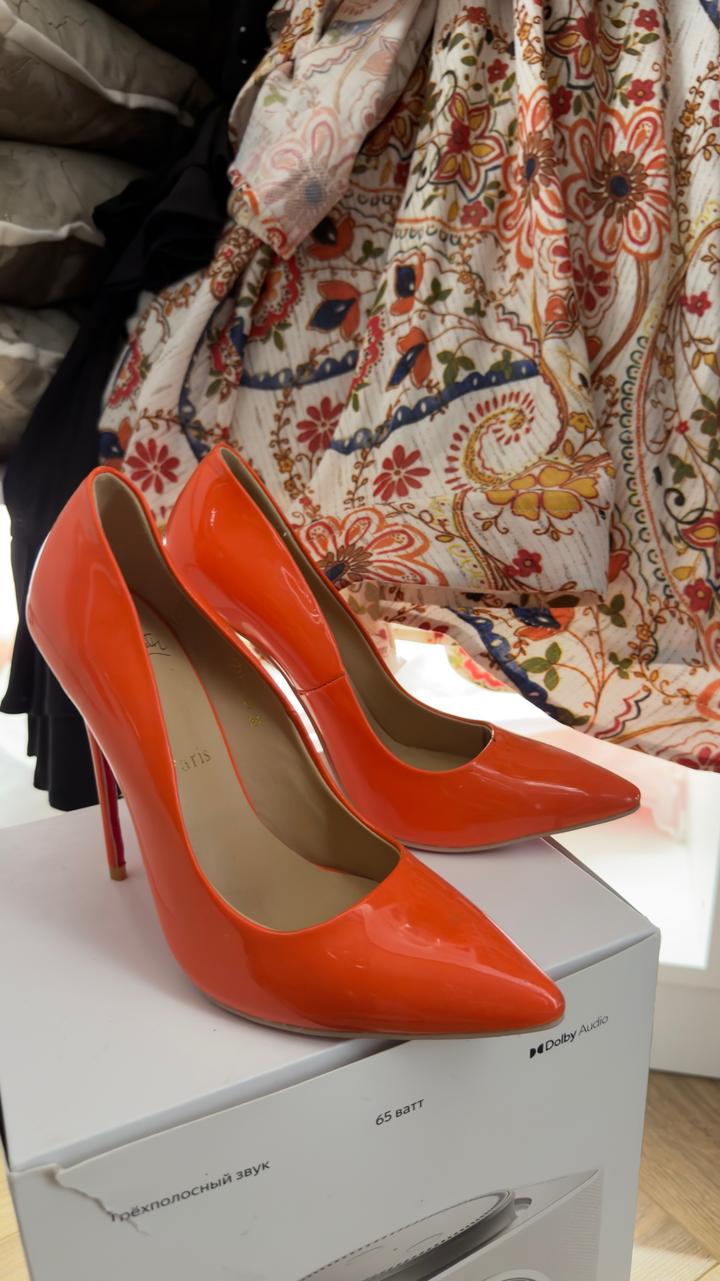 Туфли Christian Louboutin