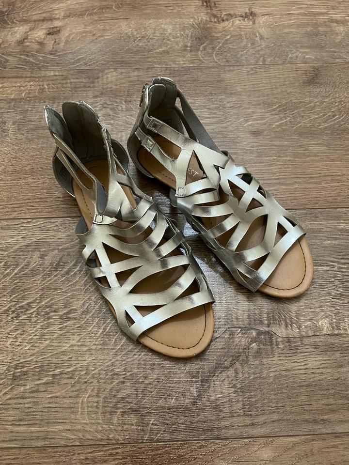 Nine West