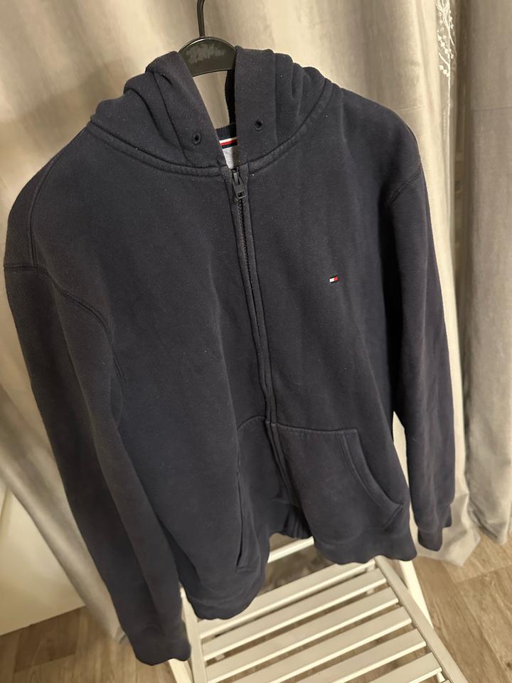 Tommy Hilfiger