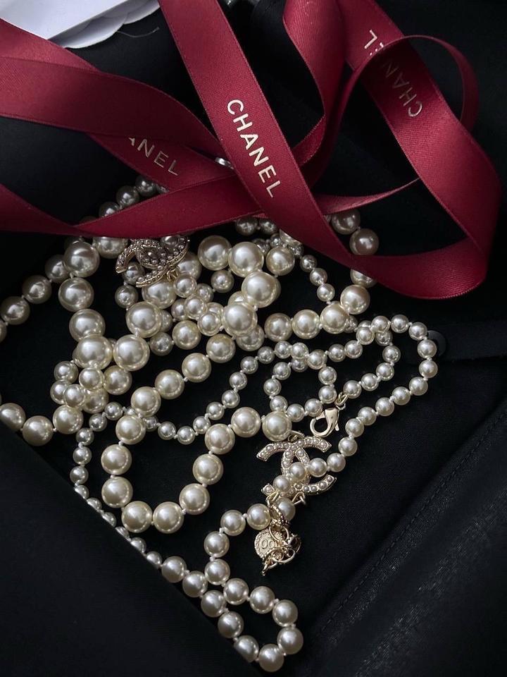 Сотуар Chanel Compliment