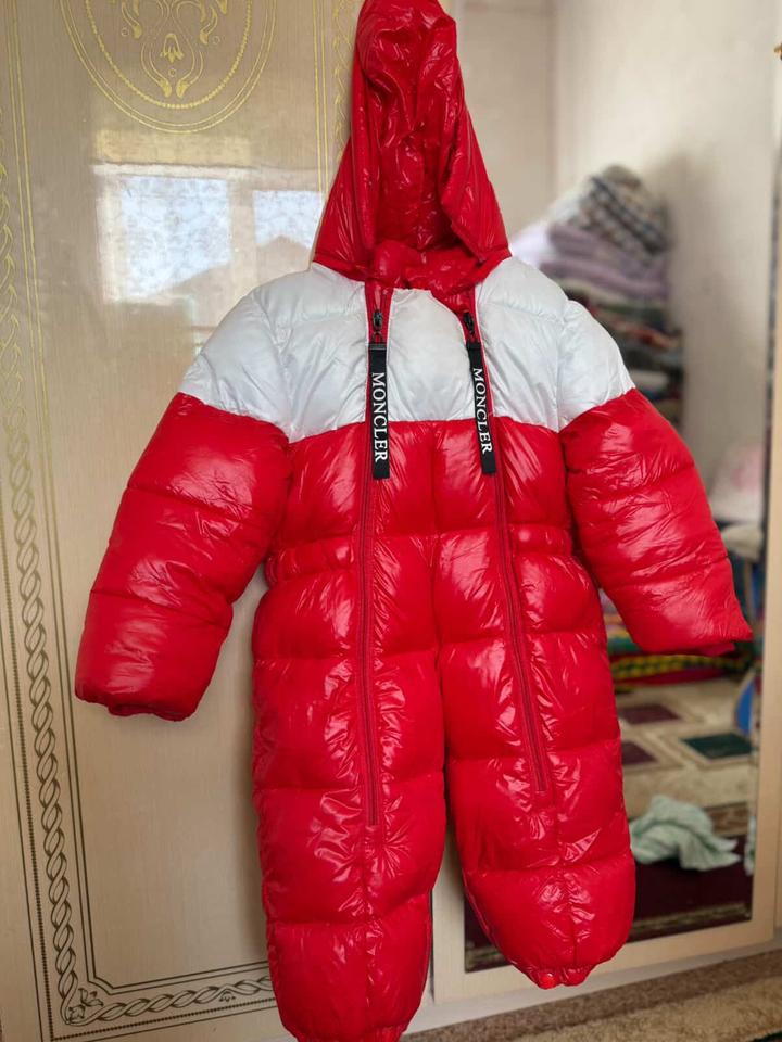 Moncler комбинезон
