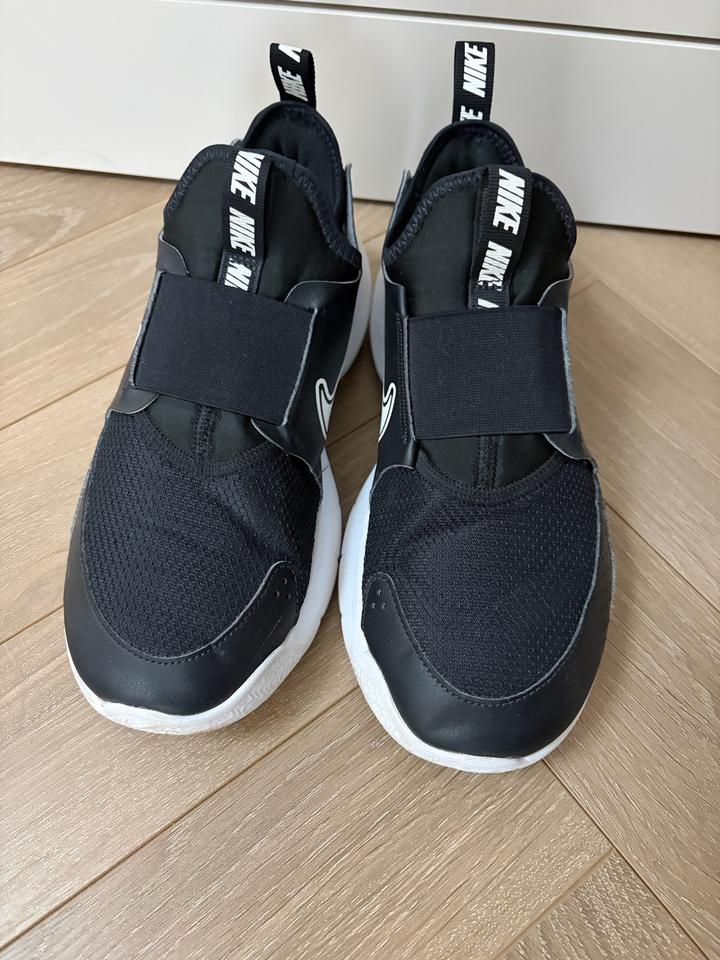 Кроссовки Nike