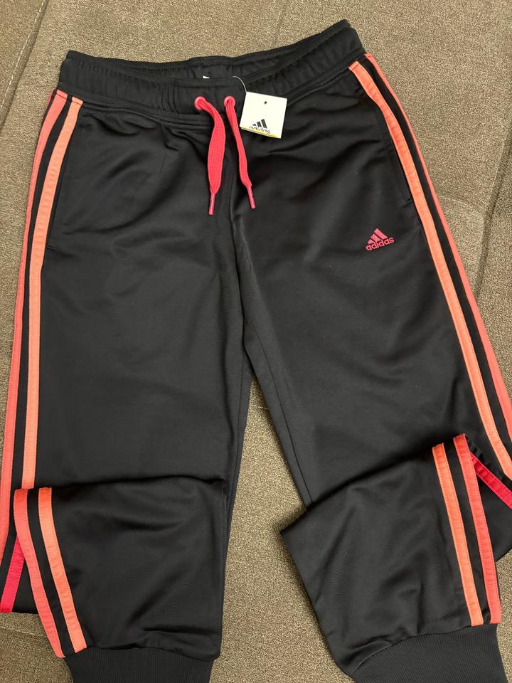 Продам новые спортивные брюки adidas оригинал