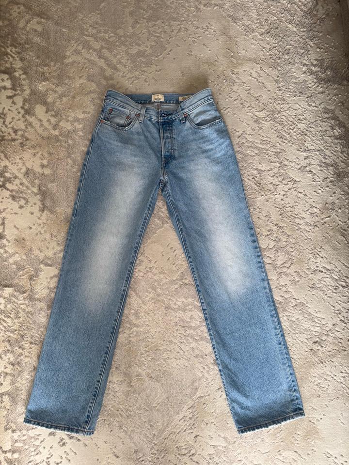 Levi's