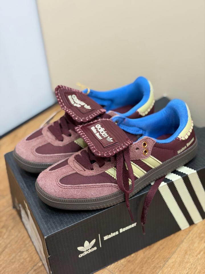Кроссовки adidas