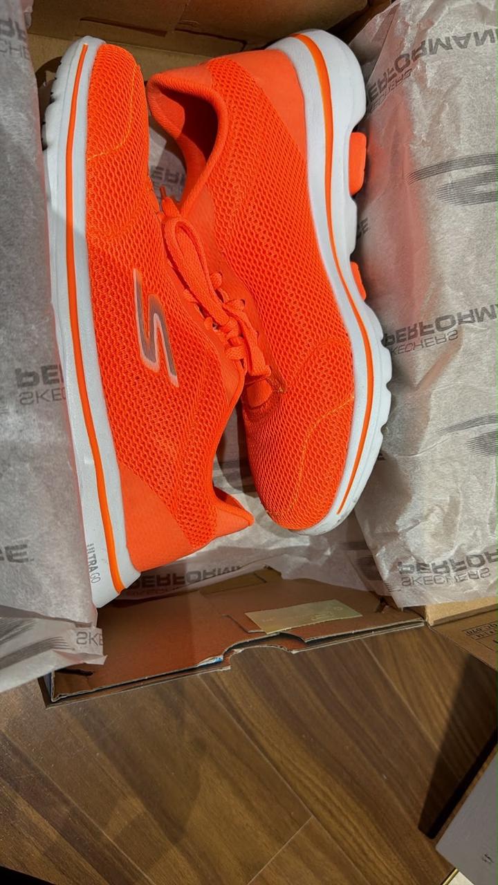 Skechers