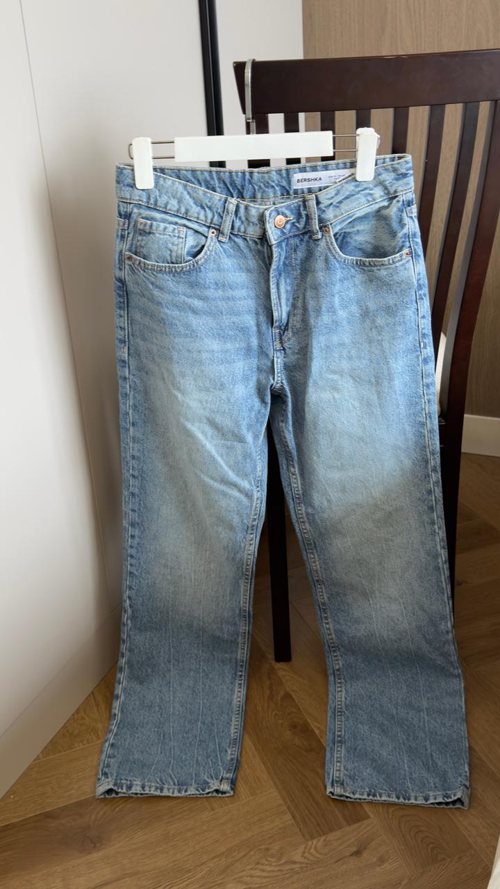 Джинсы Bershka