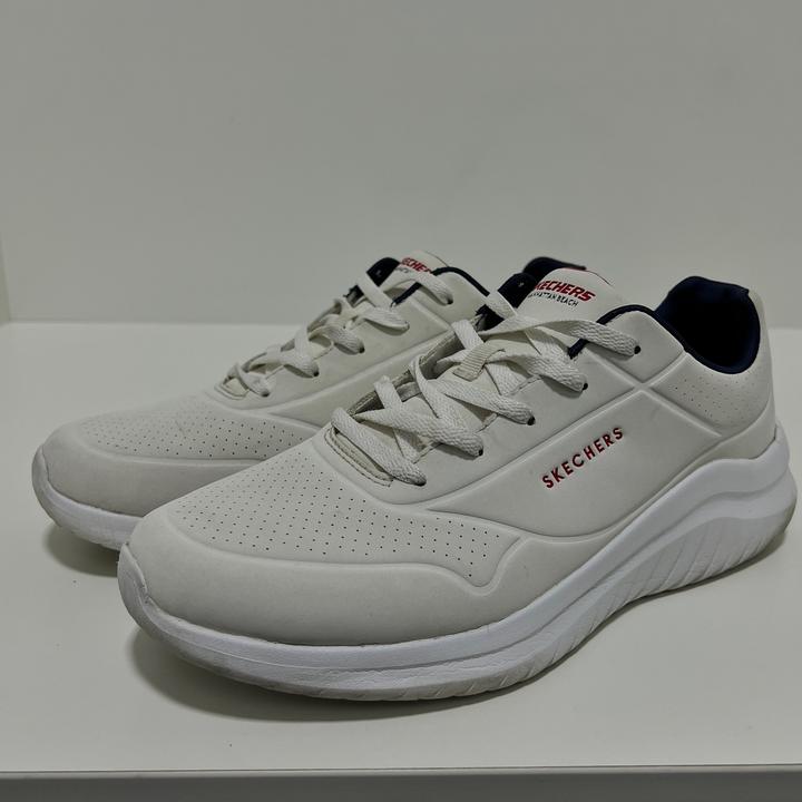 кроссовки Skechers