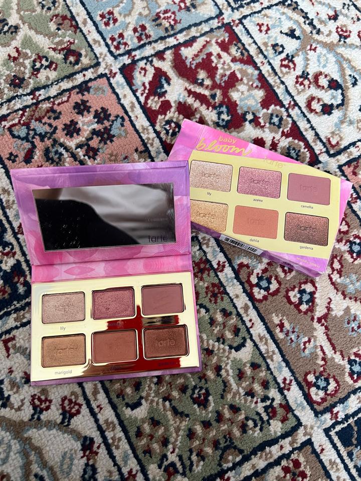 Палетка теней Tarte Tartelette Baby Bloom