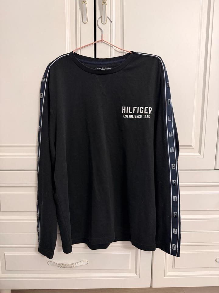Tommy Hilfiger лонгслив