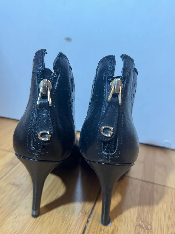 каблуки Guess