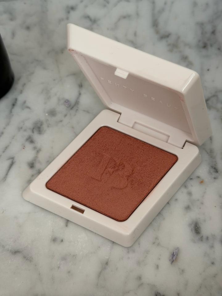 Fenty Beauty румяна Cheeks Tahiti Teaze
