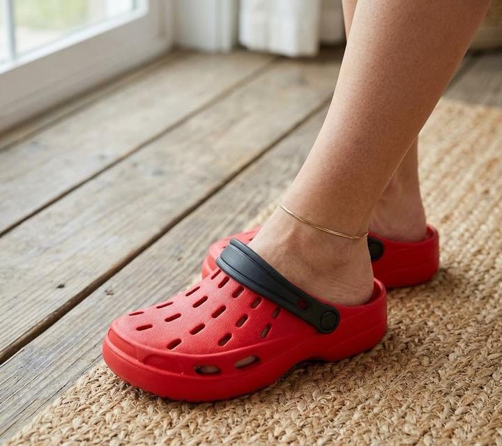 Сабо Skechers