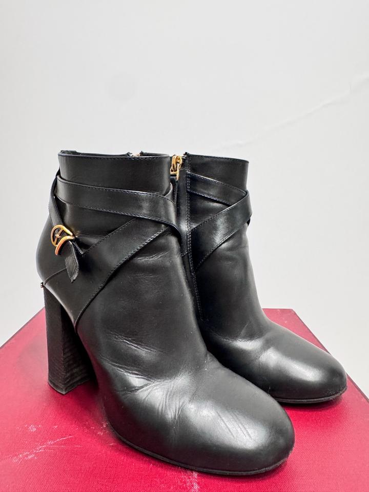 Bally