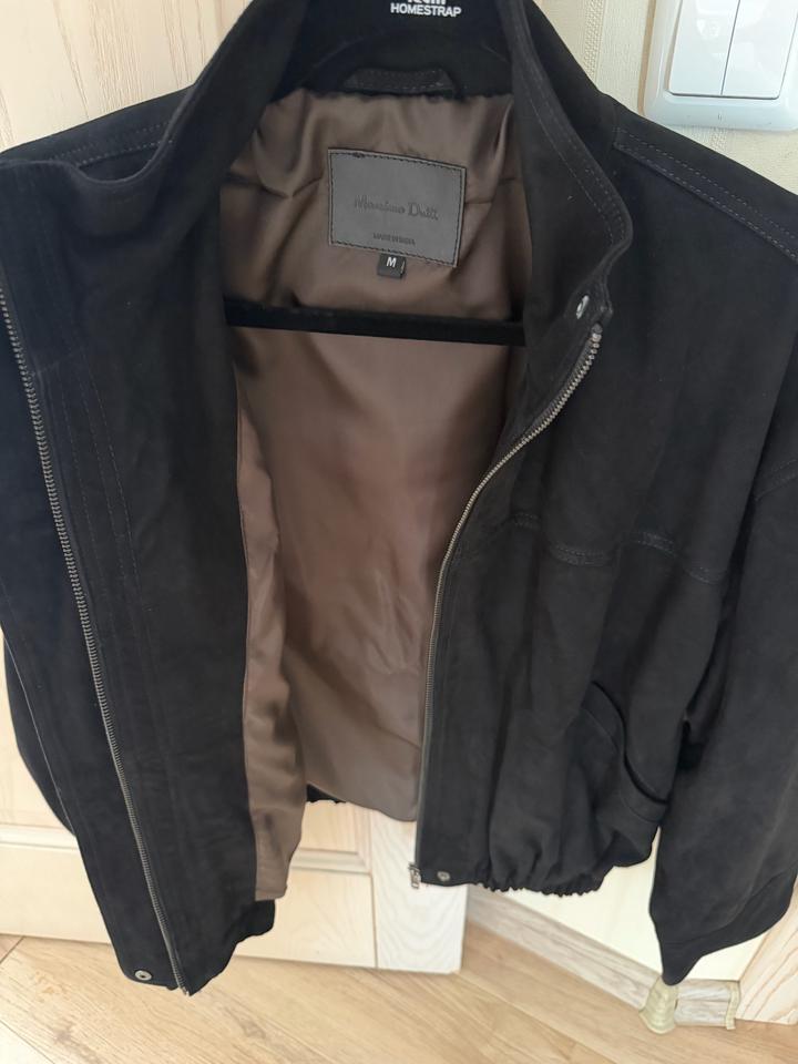 Женский замшевый бомбер Massimo Dutti