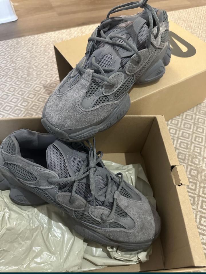 Adidas кроссовки yeezy 500