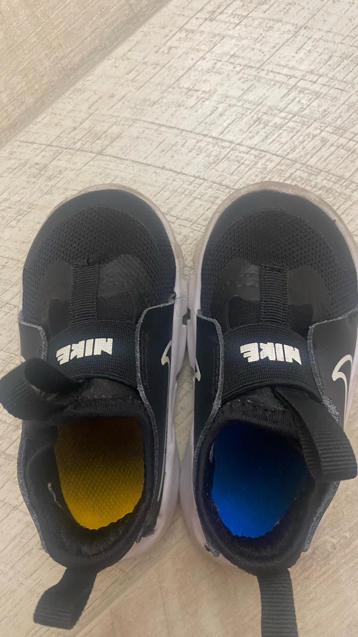 Adidas Продам оригинал кроссовки детские размер 22 Адидас 12 см