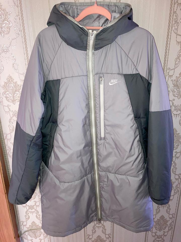 Пуховик Nike Therma-Fit с капюшоном