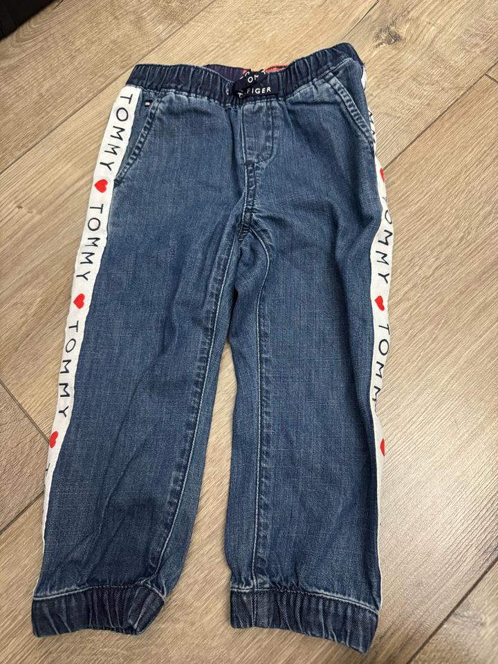 Джинсы Tommy Hilfiger