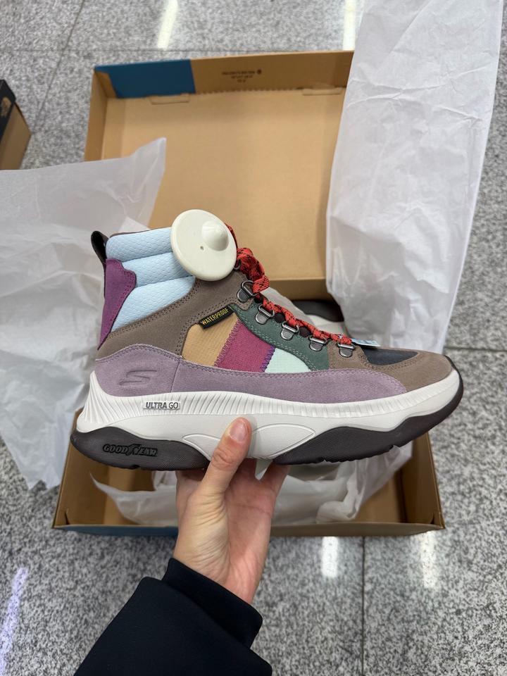 Skechers (37,38,39р) Женские ботинки Skechers