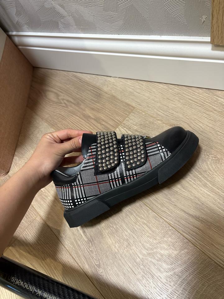 Нет бренда