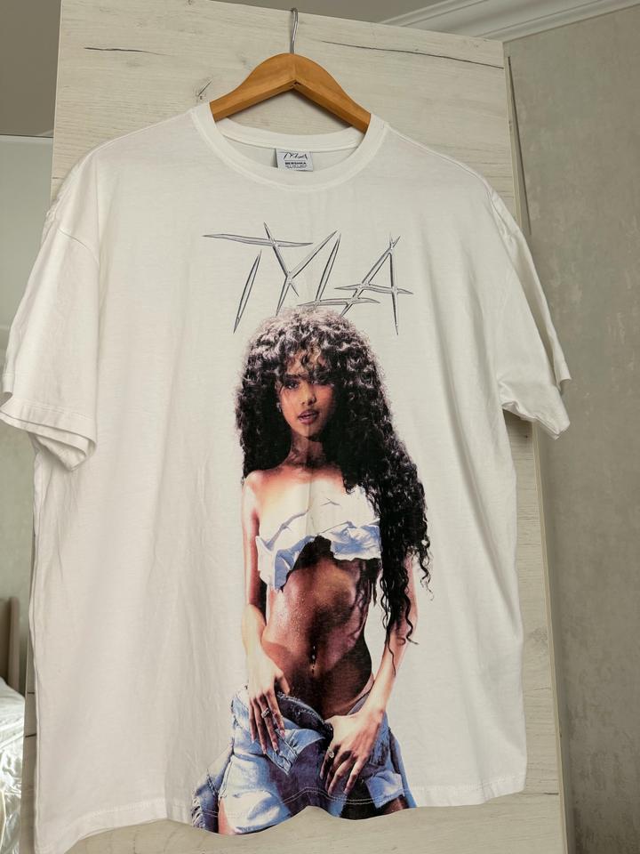 Футболка Bershka