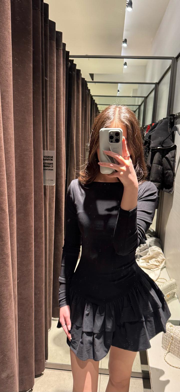 Zara Черное платье мини с оборками