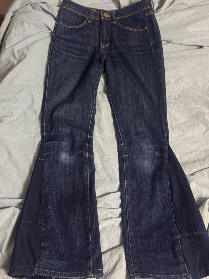 jeans wear