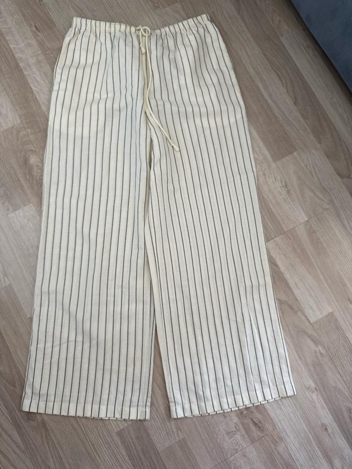 Брюки UNIQLO