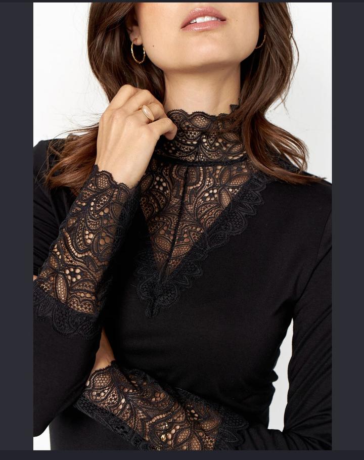 Блузка Vero Moda с кружевной отделкой