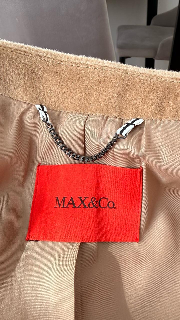 Max & Co. Пальто MAX&Co.