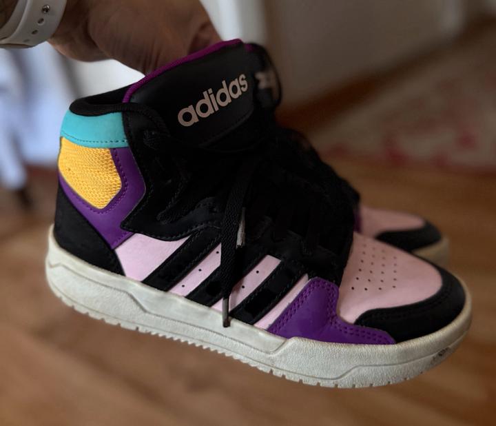 Кроссовки adidas