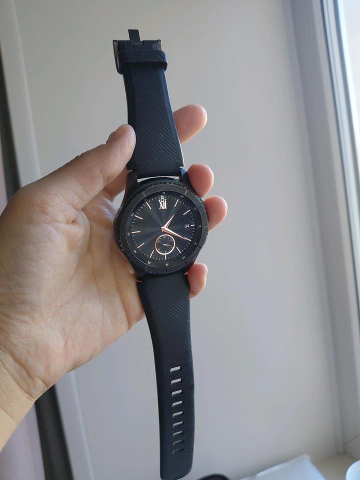 Смарт часы Samsung Gear 3 Frontier