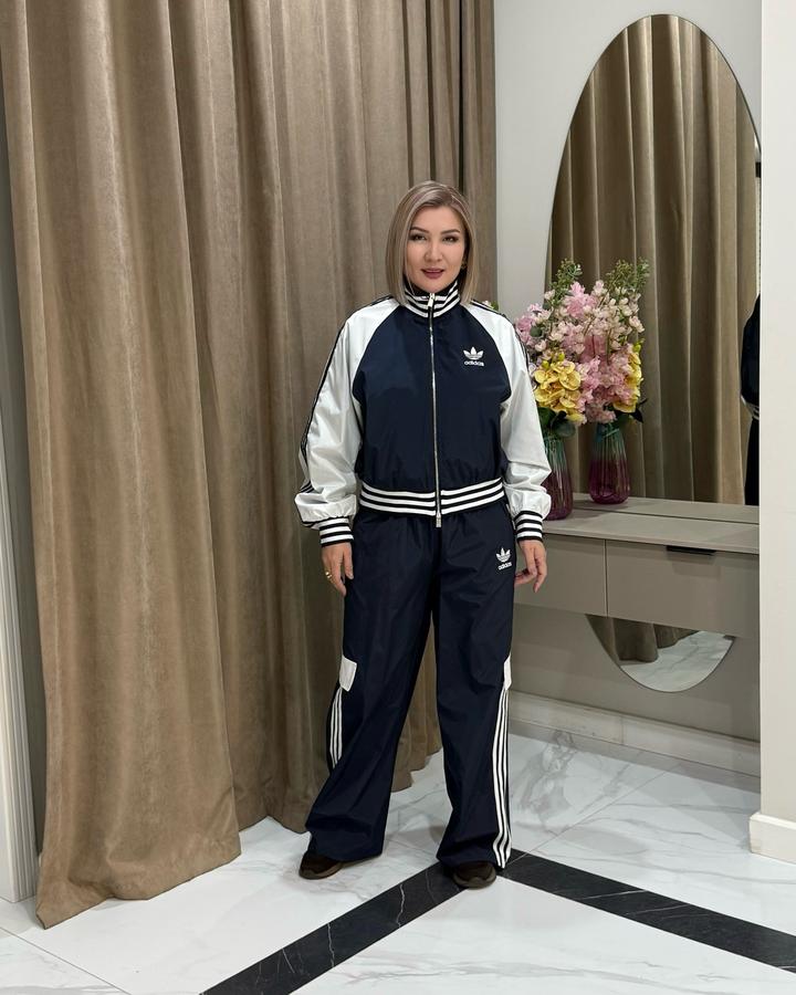 Спортивный костюм