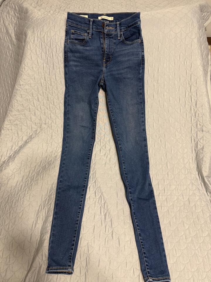 Levi's