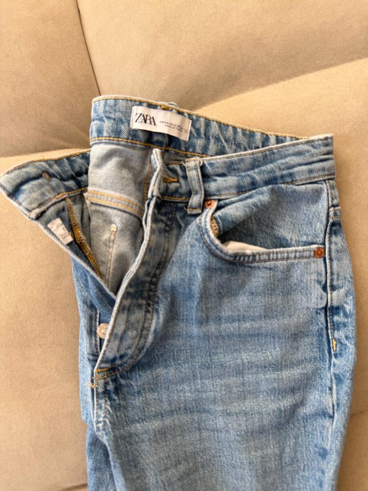 Джинсы ZARA