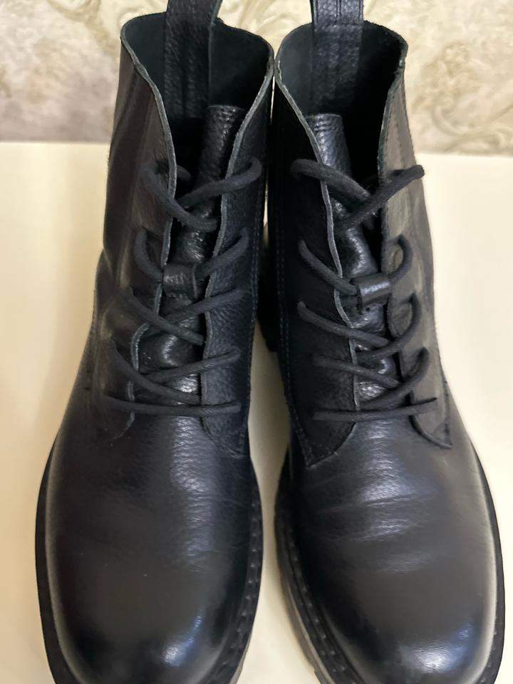Женские ботинки ZARA