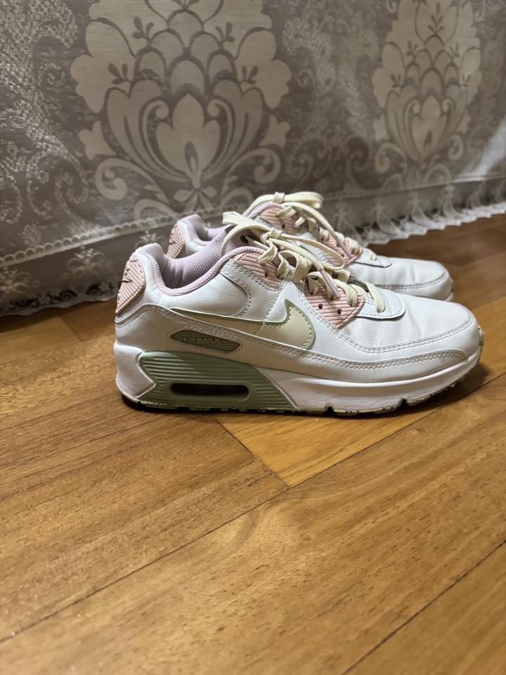 Nike