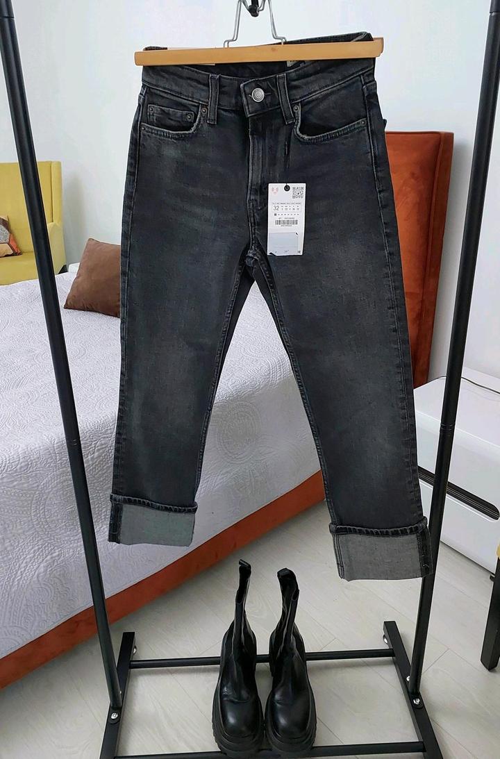 Джинсы Zara