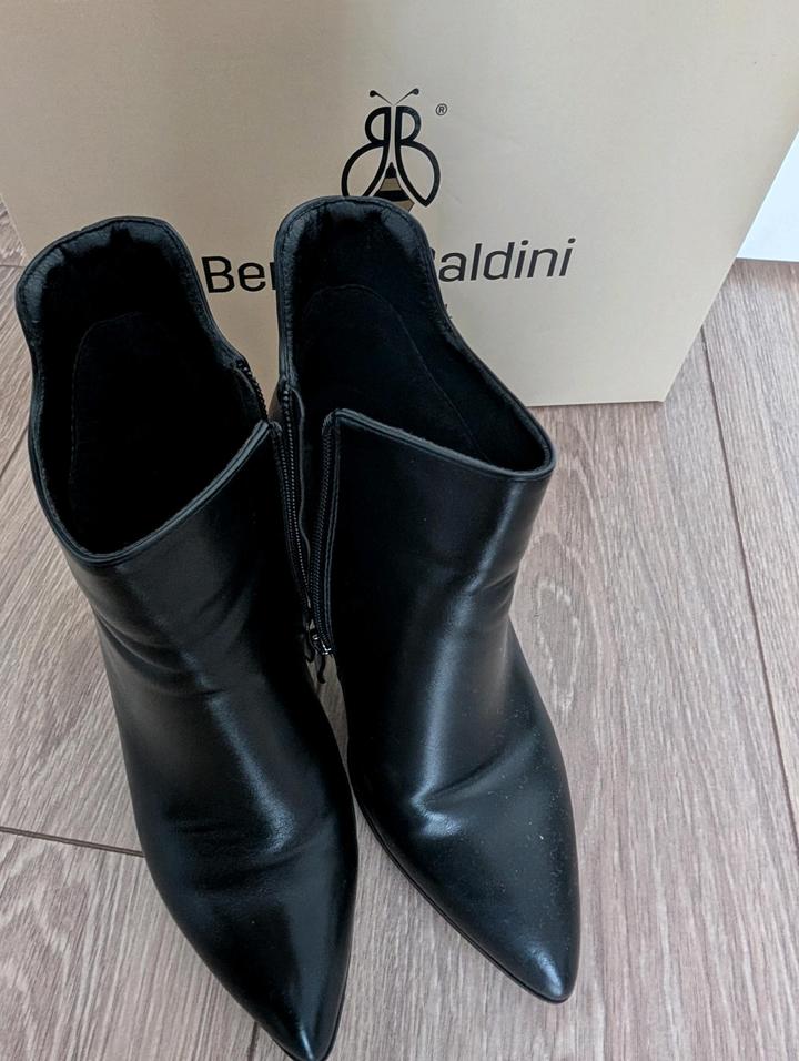 Нет бренда