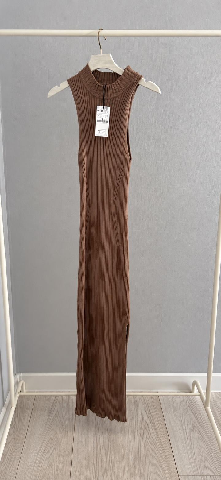 Трикотажное платье STRADIVARIUS