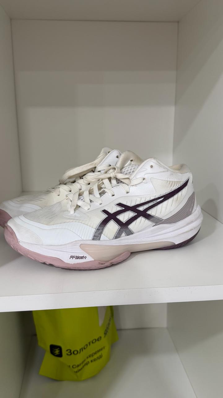 ASICS