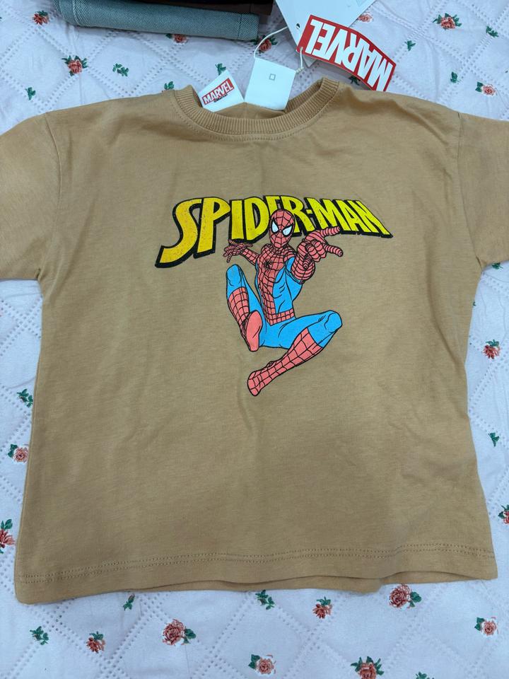 Marvel Продам новую  футболку zara