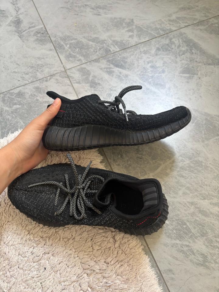 Кроссовки adidas Yeezy