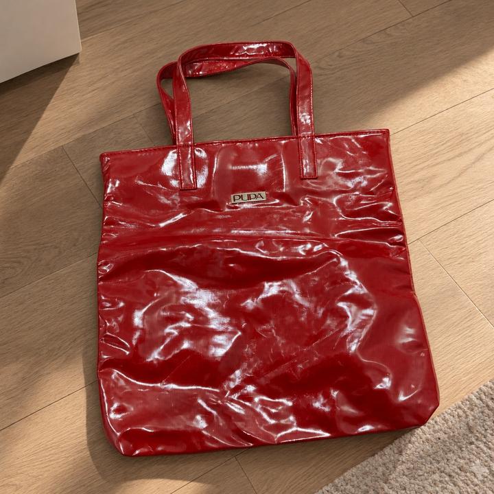 Лакированная сумка Pupa